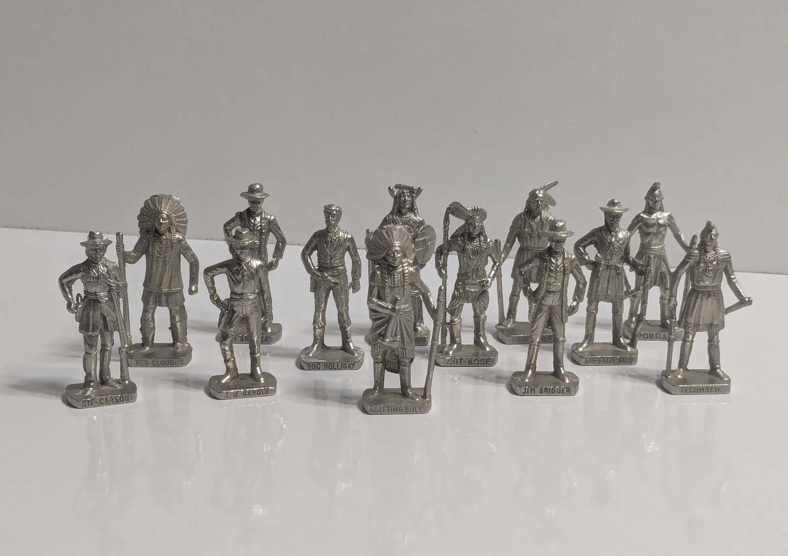 Ferrero Klassik Metalfiguren Silberfarben