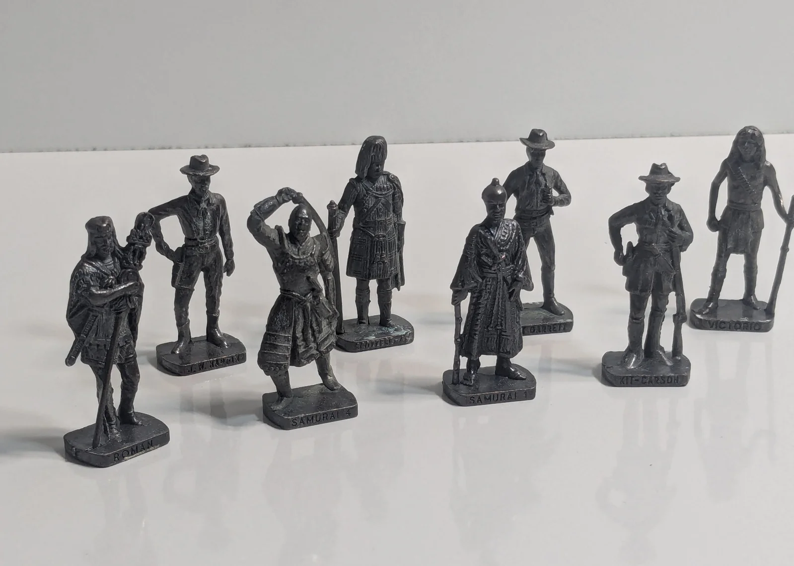 Ferrero Klassik Metalfiguren Dunkel